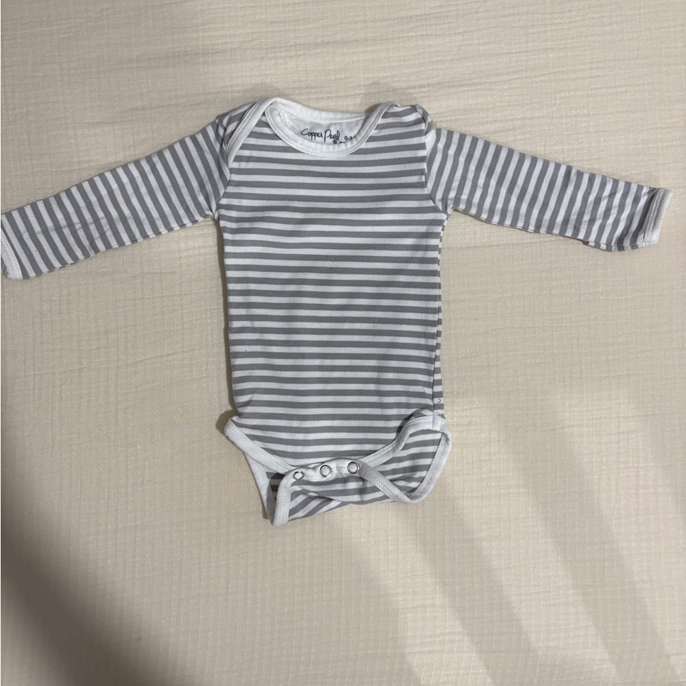 Long sleeve Copper Pearl onesie size 0-3